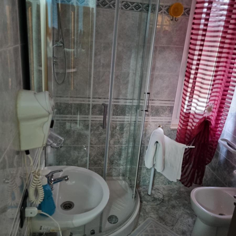 Room E Breakfast Diana E Ninni סלסומאג'יורה טרמה מראה חיצוני תמונה
